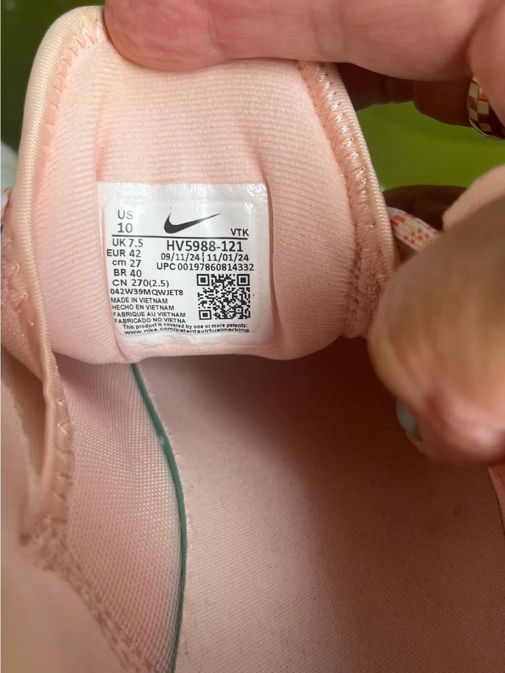 Nike Women’s White Sneakers with Pink Lining and Yellow Trim